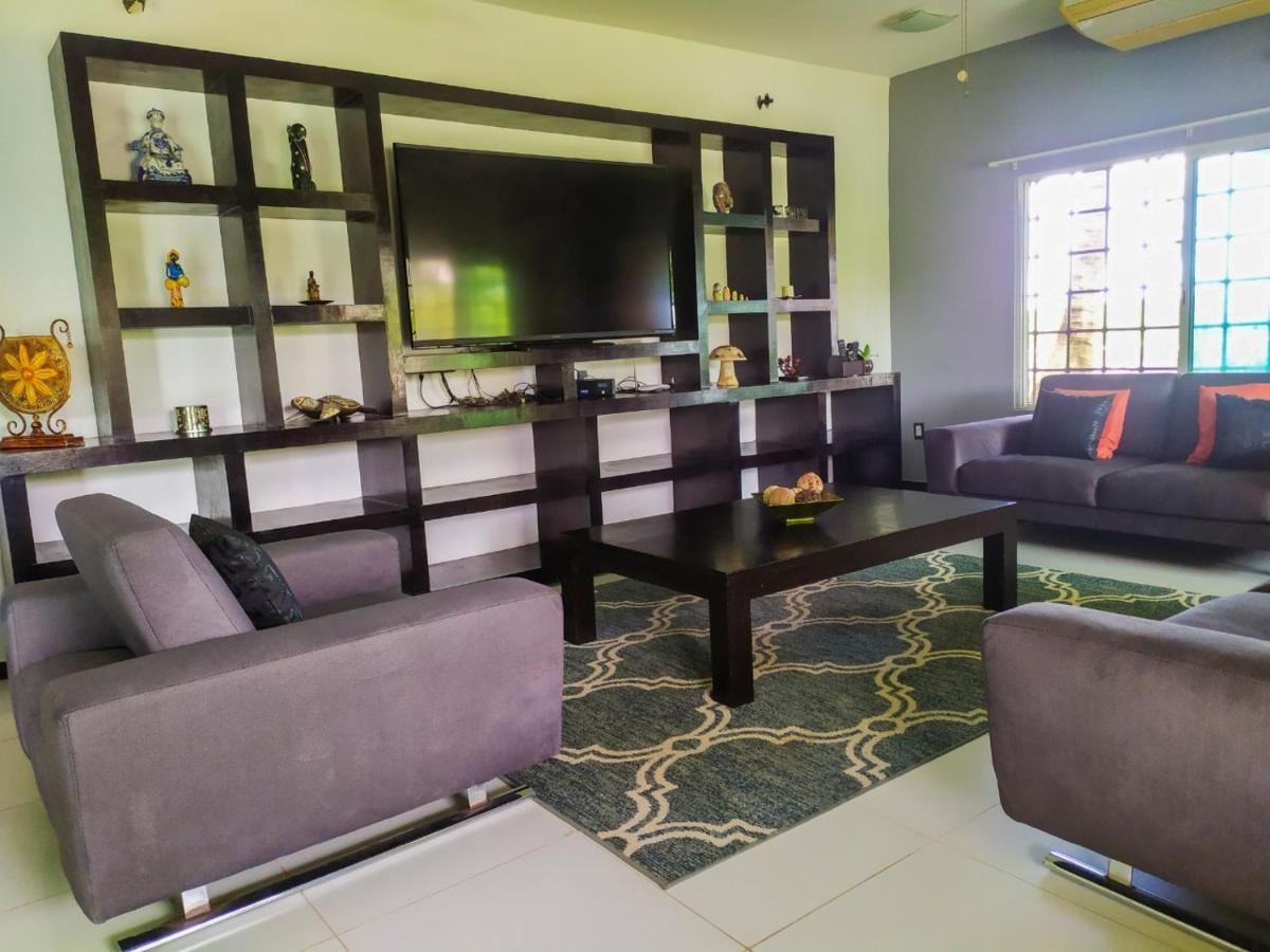 Villas Montserrat Wellness Center Guadalupe  ภายนอก รูปภาพ